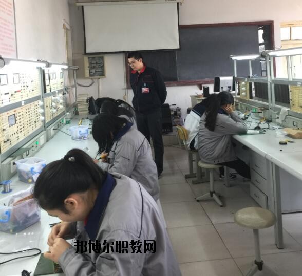 石家莊機械技工學(xué)校2020年報名條件、招生要求、招生對象