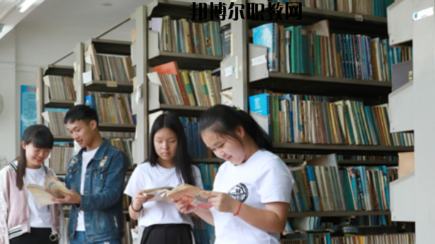 廣西二輕工業(yè)管理學(xué)校2020年報(bào)名條件、招生要求、招生對(duì)象 