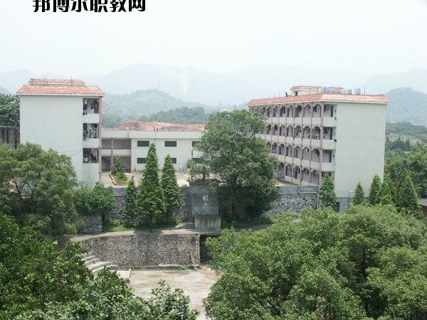 萍鄉(xiāng)電子工業(yè)學(xué)校2020年報(bào)名條件、招生要求、招生對象