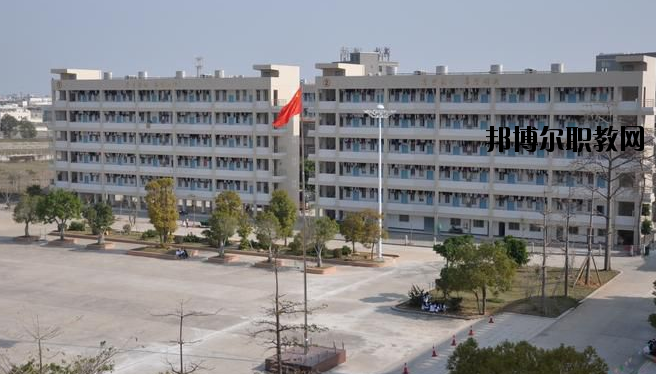 潮州高級(jí)技工學(xué)校2020年招生辦聯(lián)系電話(huà)