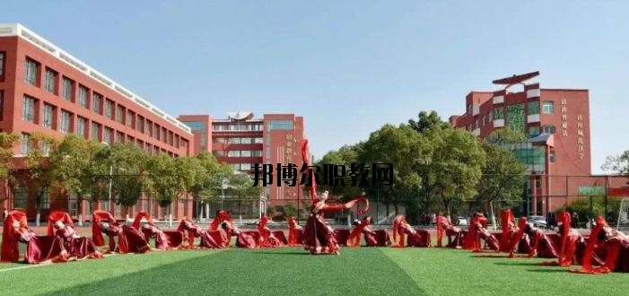 臨川現(xiàn)代教育學(xué)校2020年報(bào)名條件、招生要求、招生對(duì)象