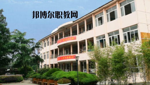 浙江吉利汽車工業(yè)學(xué)校2020年報(bào)名條件、招生要求、招生對象