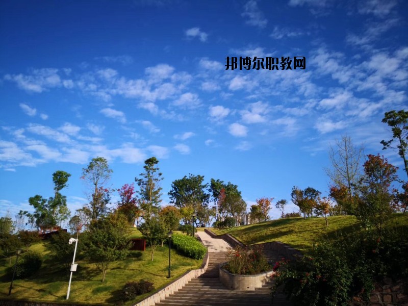 成都市工業(yè)職業(yè)技術(shù)學(xué)校2020年報(bào)名條件、招生要求、招生對(duì)象
