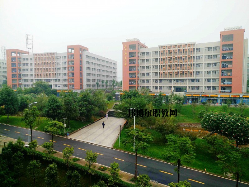 成都市工業(yè)職業(yè)技術(shù)學校2020年有哪些專業(yè)