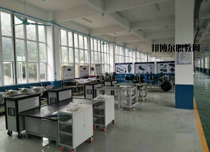 黃石俊賢高級(jí)技工學(xué)校2020年報(bào)名條件、招生要求、招生對(duì)象