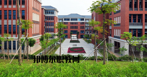東莞輕工業(yè)學(xué)校怎么樣、好不好