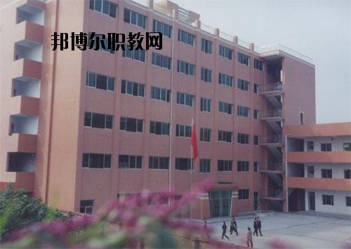 自貢舞蹈學(xué)校2020年報(bào)名條件、招生要求、招生對(duì)象
