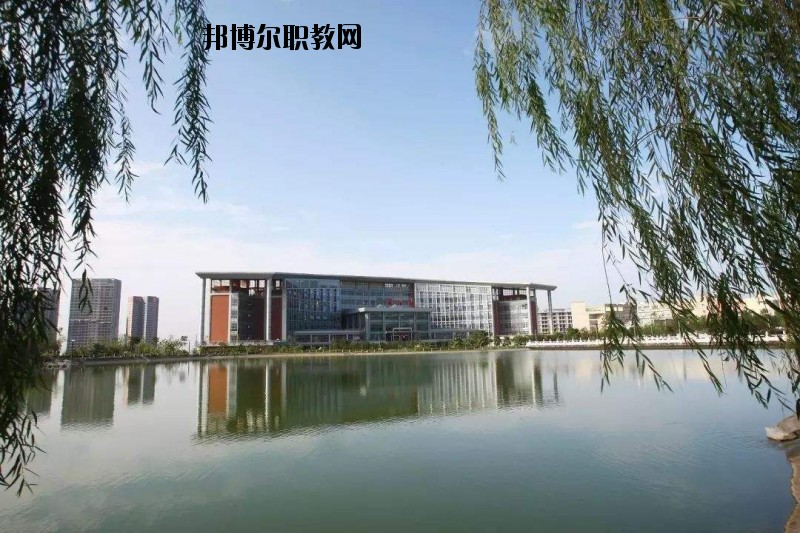 麻城順河高級(jí)職業(yè)中學(xué)怎么樣、好不好