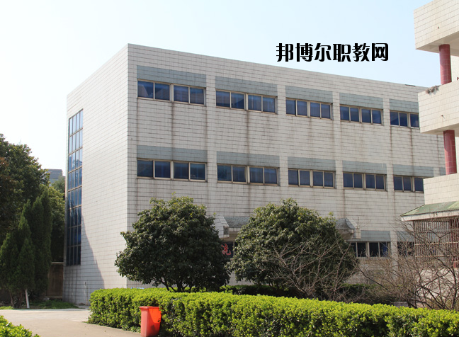 蘇州衛(wèi)生職業(yè)學(xué)校2020年報名條件、招生要求、招生對象