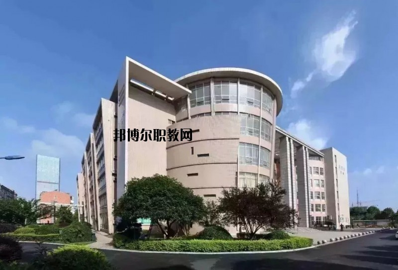 洪湖理工中等職業(yè)學校2020年招生辦聯系電話