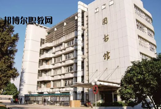 江門幼兒師范學(xué)校2020年報(bào)名條件、招生要求、招生對(duì)象