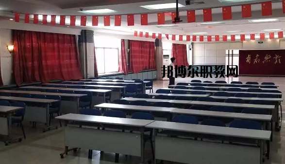 甘肅信息工程技術(shù)中等專業(yè)學(xué)校2020年學(xué)費(fèi)、收費(fèi)多少