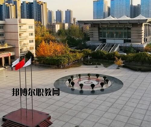 鄭州商貿(mào)管理學(xué)校2021年報(bào)名條件、招生對(duì)象