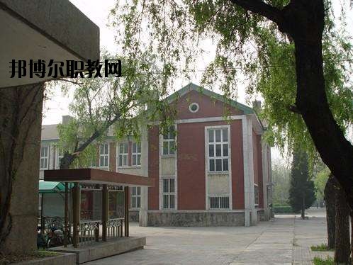 井岡山鐵道職業(yè)技術(shù)學(xué)校怎么樣、好不好