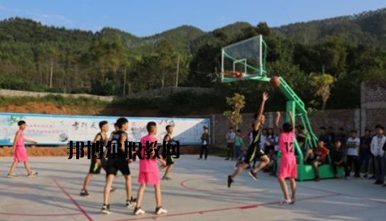 興業(yè)中等職業(yè)技術(shù)學(xué)校2020年報(bào)名條件、招生要求、招生對(duì)象 