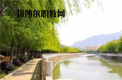 華坪縣職業(yè)高級中學(xué)2020年報名條件、招生要求、招生對象