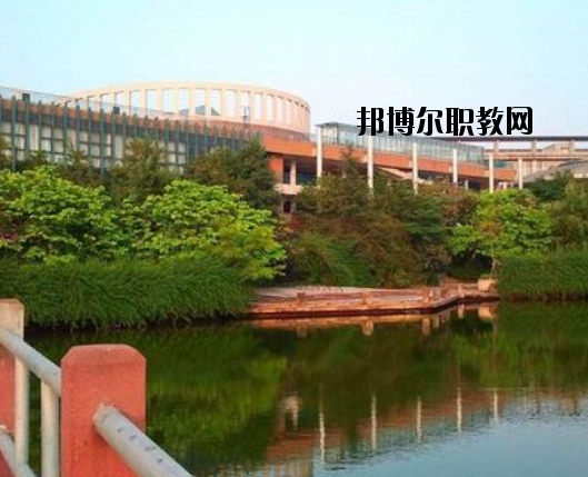 宜昌體育運動學(xué)校2020年報名條件、招生要求、招生對象