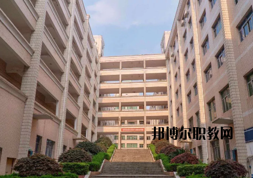 新余新興產業(yè)工程學校2020年報名條件、招生要求、招生對象