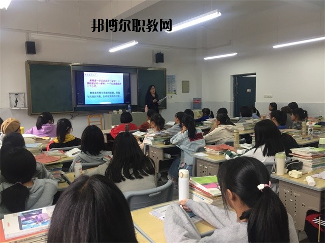 江西景德鎮(zhèn)機電工程學校2020年報名條件、招生要求、招生對象 