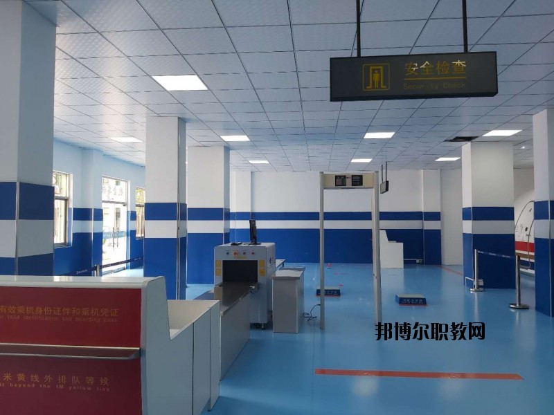 淮南女子職業(yè)學(xué)校2020年報(bào)名條件、招生要求、招生對(duì)象