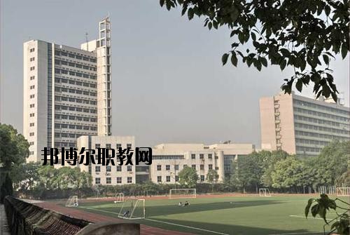 南充工業(yè)職業(yè)技術(shù)學校2020年報名條件、招生要求、招生對象