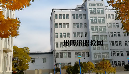 甘肅化工技工學(xué)校2020年報名條件、招生要求、招生對象