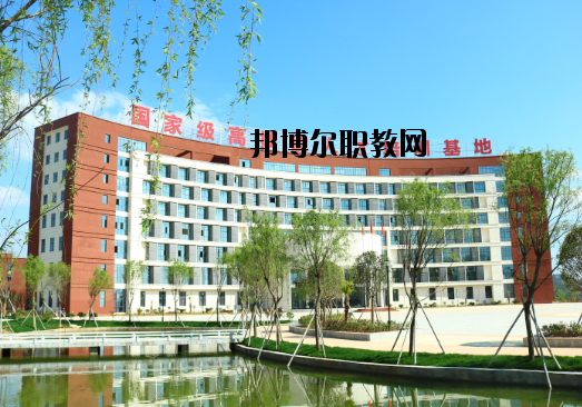 寧都技工學(xué)校2020年報名條件、招生要求、招生對象