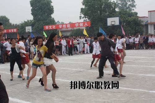 樂山欣欣藝術(shù)職業(yè)學(xué)校2020年報(bào)名條件、招生要求、招生對(duì)象