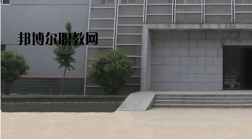 許昌職業(yè)技術(shù)學(xué)院附屬中專(zhuān)2021年招生辦聯(lián)系電話