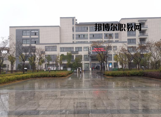 合肥工業(yè)學(xué)校2020年報(bào)名條件、招生要求、招生對(duì)象