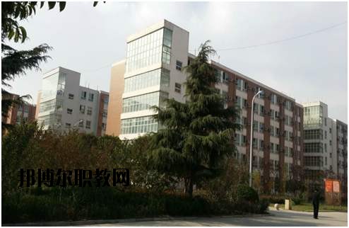 鄭州中原中等專業(yè)學(xué)校2021年報(bào)名條件、招生要求、招生對(duì)象