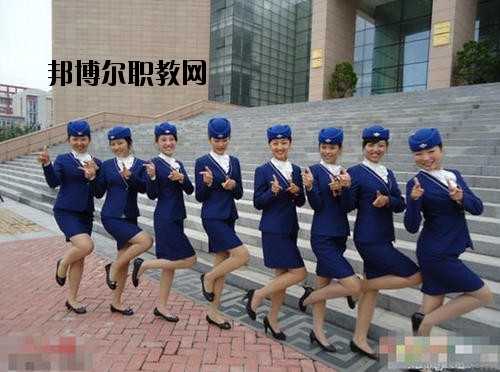 成都翔飛航空職業(yè)技術(shù)學校2020年報名條件、招生要求、招生對象