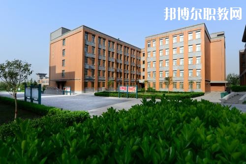 新都衛(wèi)生職業(yè)學(xué)校2020年報名條件、招生要求、招生對象