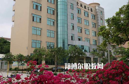湛江海濱職業(yè)技術(shù)學(xué)校2020年報(bào)名條件、招生要求、招生對(duì)象