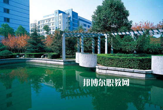 蕪湖地區(qū)衛(wèi)生學校2020年報名條件、招生要求、招生對象