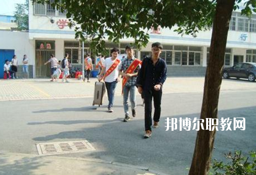 合肥商貿(mào)職業(yè)學(xué)校2020年報(bào)名條件、招生要求、招生對(duì)象