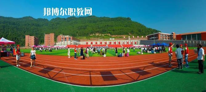 通江縣職業(yè)高級中學(xué)2020年報(bào)名條件、招生要求、招生對象