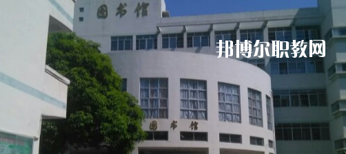 百色市職業(yè)技術(shù)學(xué)校2020年報(bào)名條件、招生要求、招生對(duì)象 