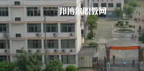 南寧財貿管理學校2020年招生辦聯(lián)系電話 