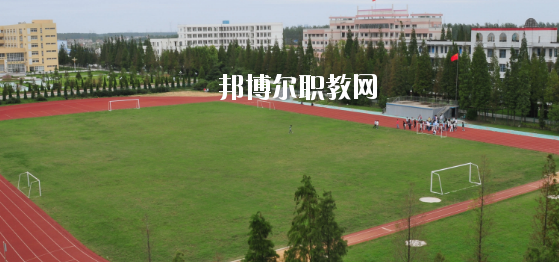 柳州市制劑醫(yī)藥技工學(xué)校2020年報名條件、招生要求、招生對象 