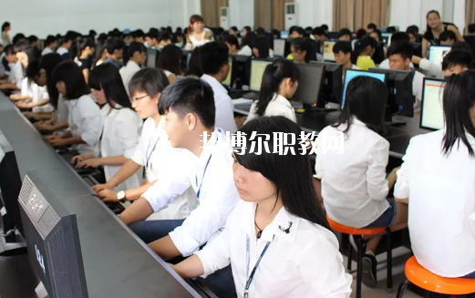 廉江興華職業(yè)技術(shù)學(xué)校2020年報名條件、招生要求、招生對象