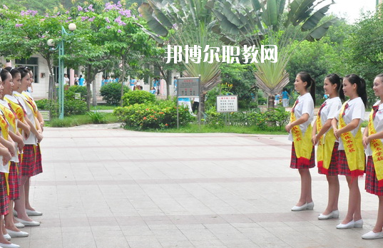 廣東黃埔衛(wèi)生職業(yè)技術(shù)學(xué)校2020年報(bào)名條件、招生要求、招生對(duì)象