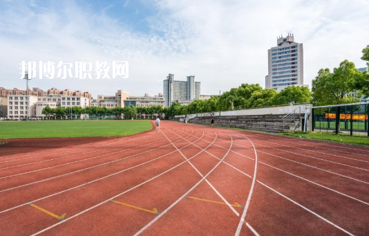 深圳市新鵬職業(yè)高級中學2020年學費、收費多少