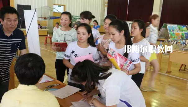河北省青縣幼兒師范學(xué)校怎么樣、好不好