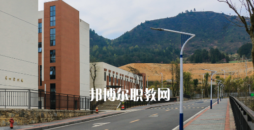 貴州建設(shè)職業(yè)技術(shù)學(xué)院中職部2020年報(bào)名條件、招生要求、招生對(duì)象