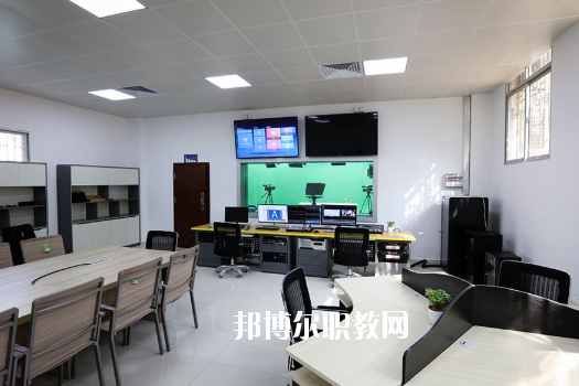 深圳市龍崗區(qū)第二職業(yè)技術(shù)學(xué)校怎么樣、好不好