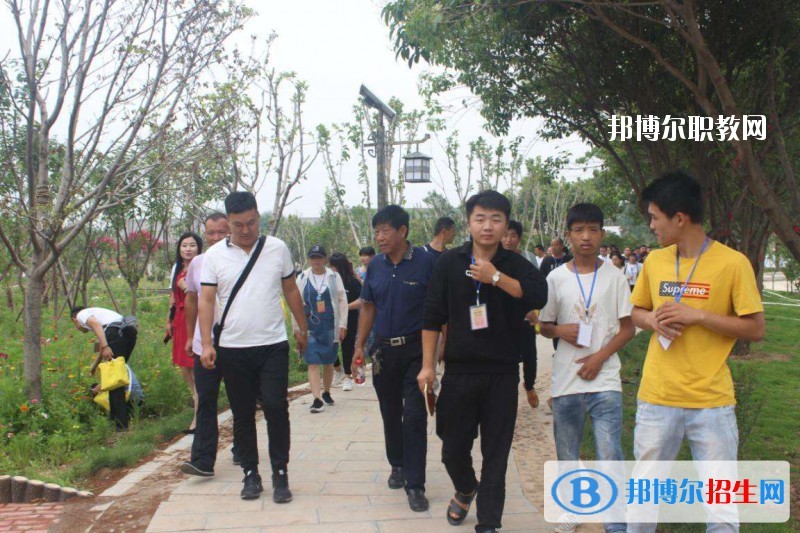 中國(guó)共產(chǎn)主義青年團(tuán)河南省團(tuán)校2021年報(bào)名條件、招生要求、招生對(duì)象