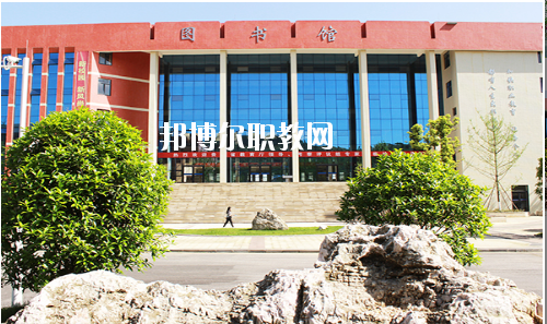 貴州應(yīng)用技術(shù)職業(yè)學(xué)院(中職部)2020年報(bào)名條件、招生要求、招生對(duì)象