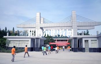 新縣千斤職業(yè)高級中學(xué)2021年報名條件、招生要求、招生對象