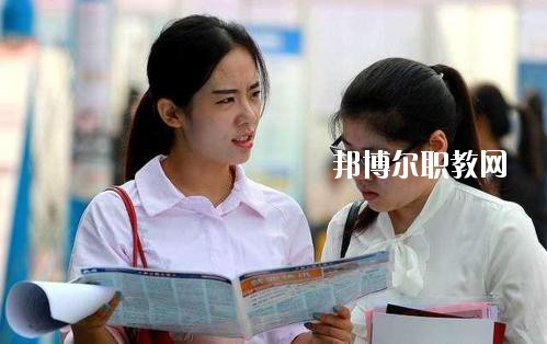 四川2020年讀幼師學?？梢钥即髮W嗎